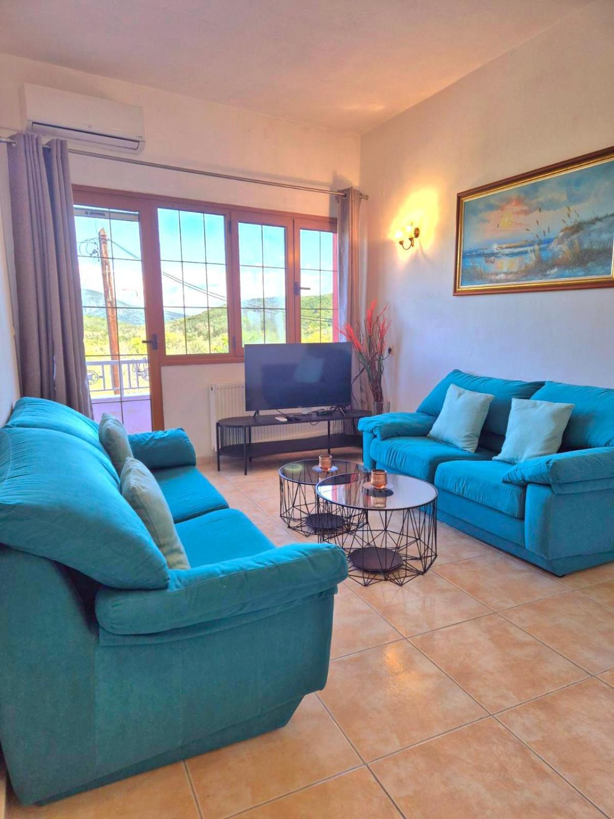 J&B Countryside Life Apartment Ágios Matthaíos Екстериор снимка