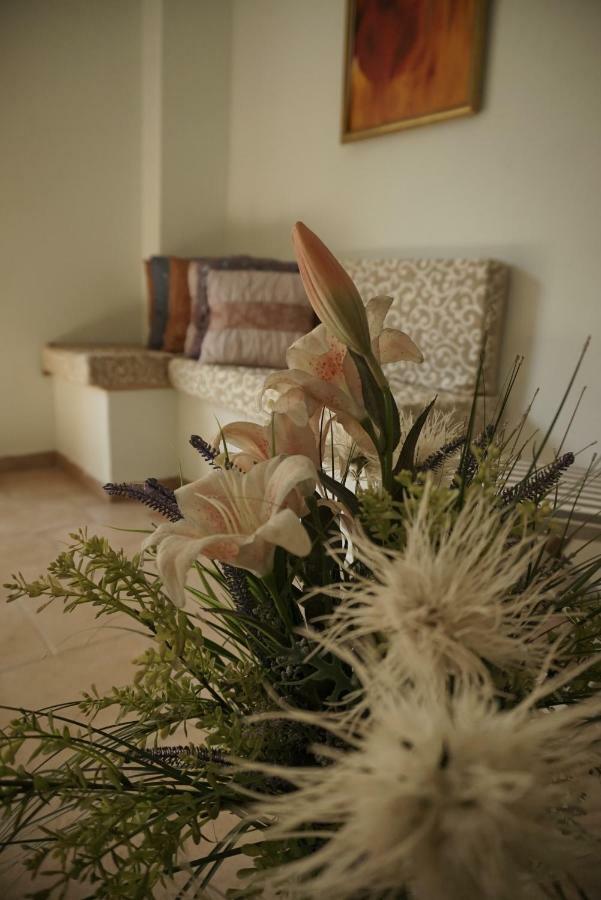 J&B Countryside Life Apartment Ágios Matthaíos Екстериор снимка