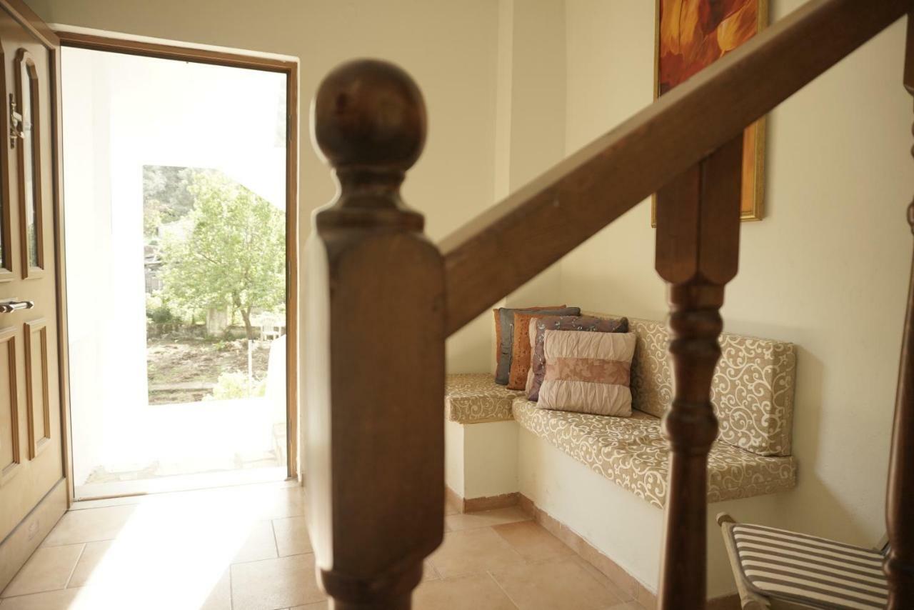 J&B Countryside Life Apartment Ágios Matthaíos Екстериор снимка